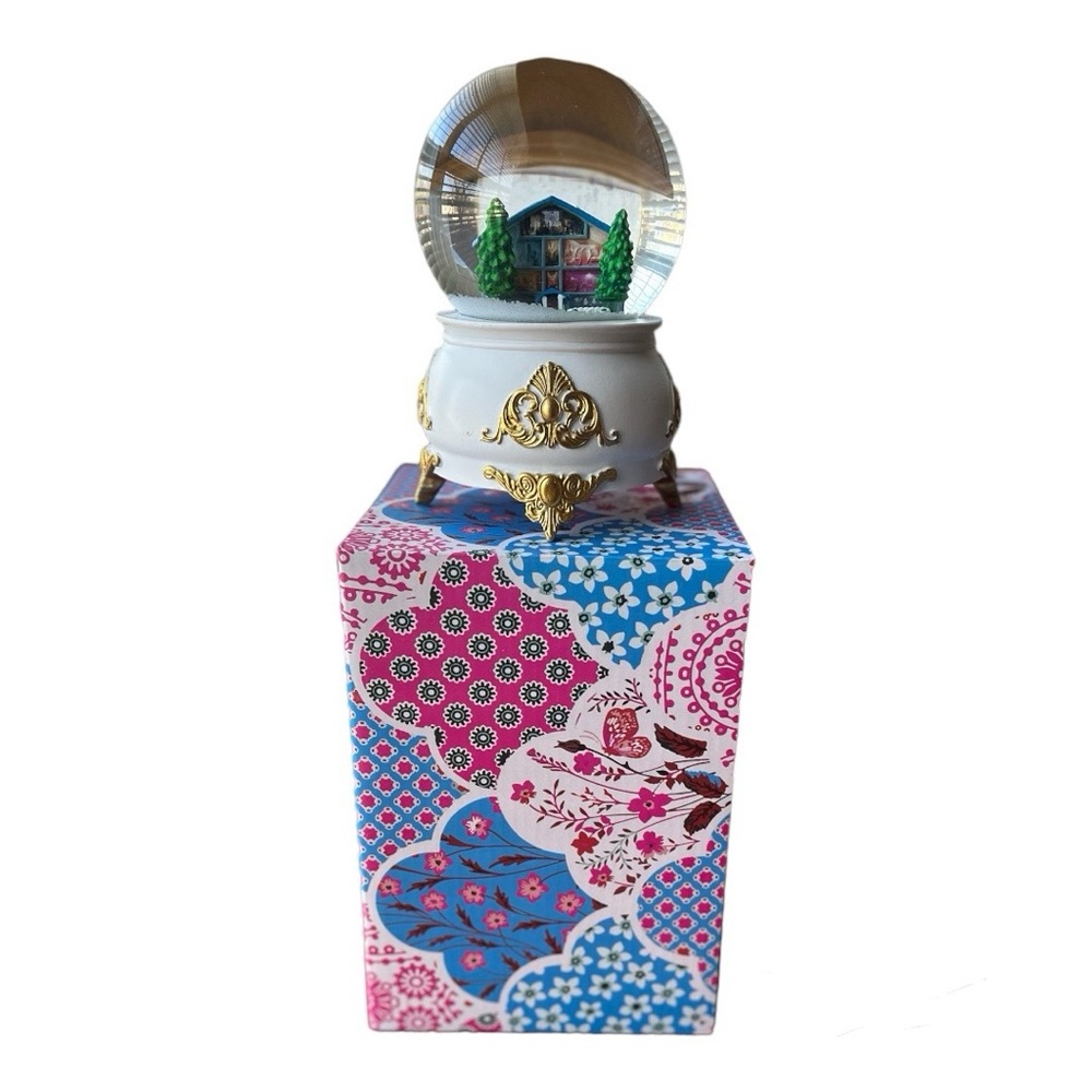 Taylor Swift Lover Snow Globe